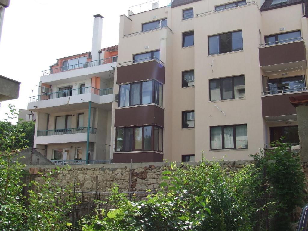 Asparuhov Guest Rooms And Apartments Varna Quarto foto