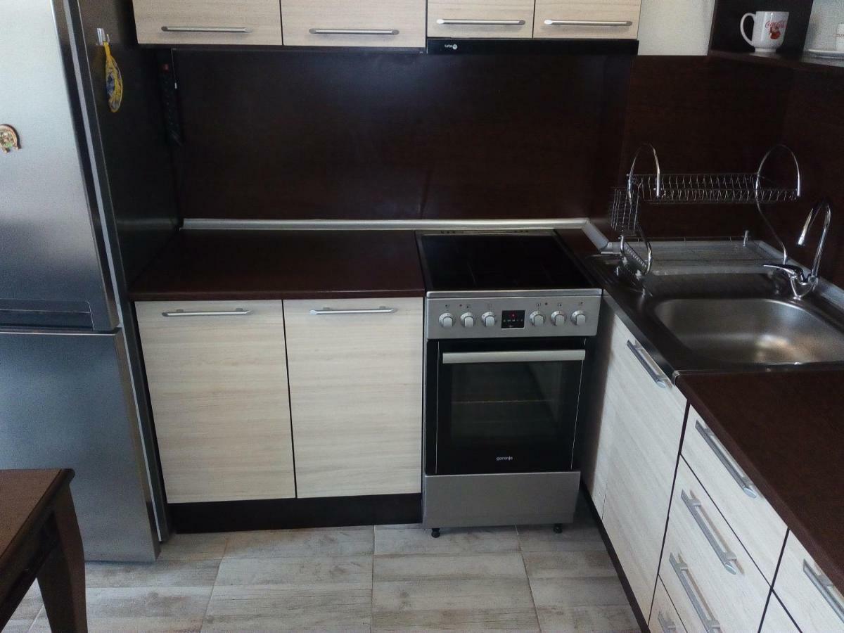Asparuhov Guest Rooms And Apartments Varna Quarto foto